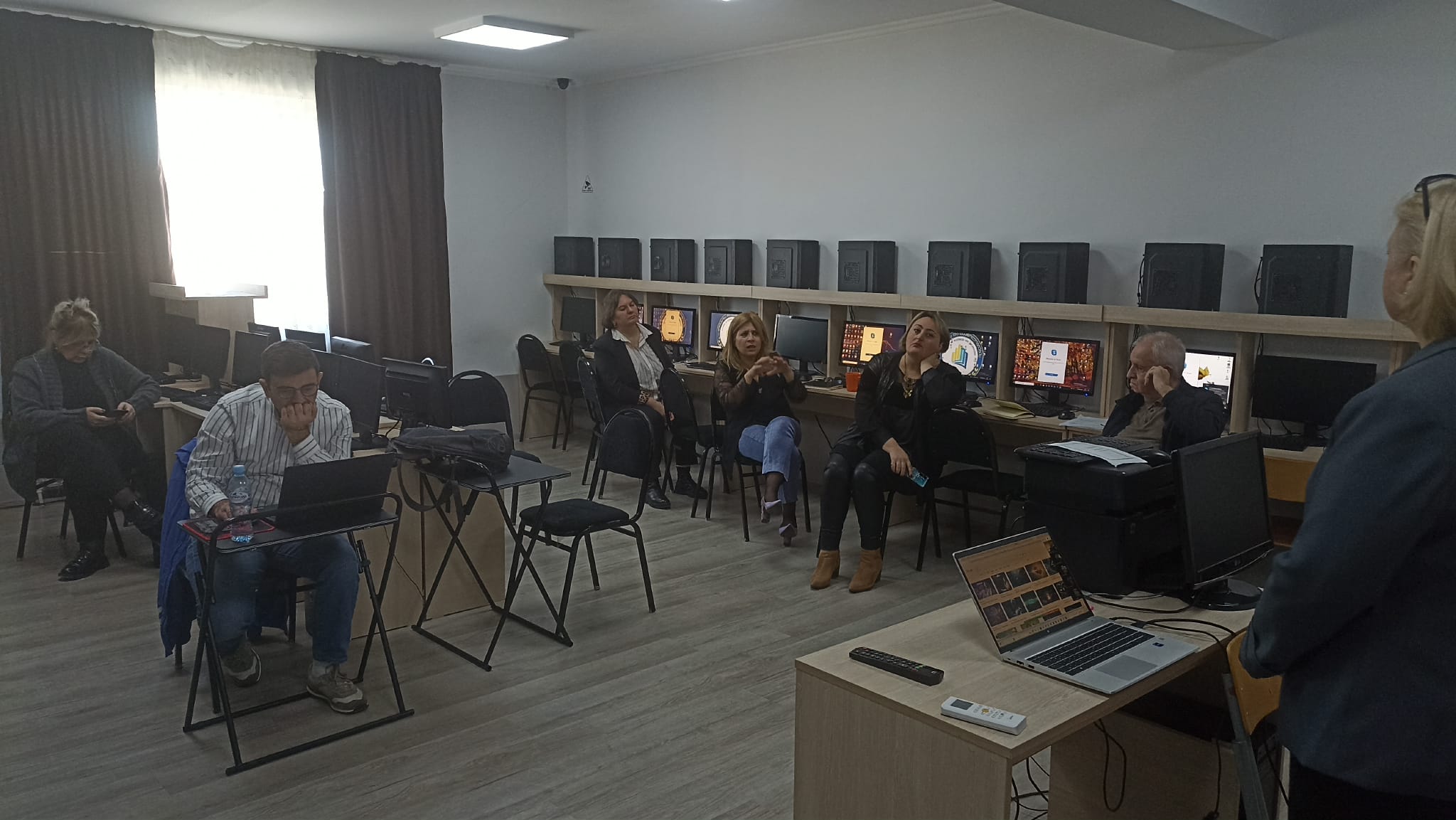 ტრენინგი თემაზე:  "ხელოვნური ინტელექტის გამოყენება სასწავლო პროცესის დაგეგმვასა და განხორციელებისათვის"