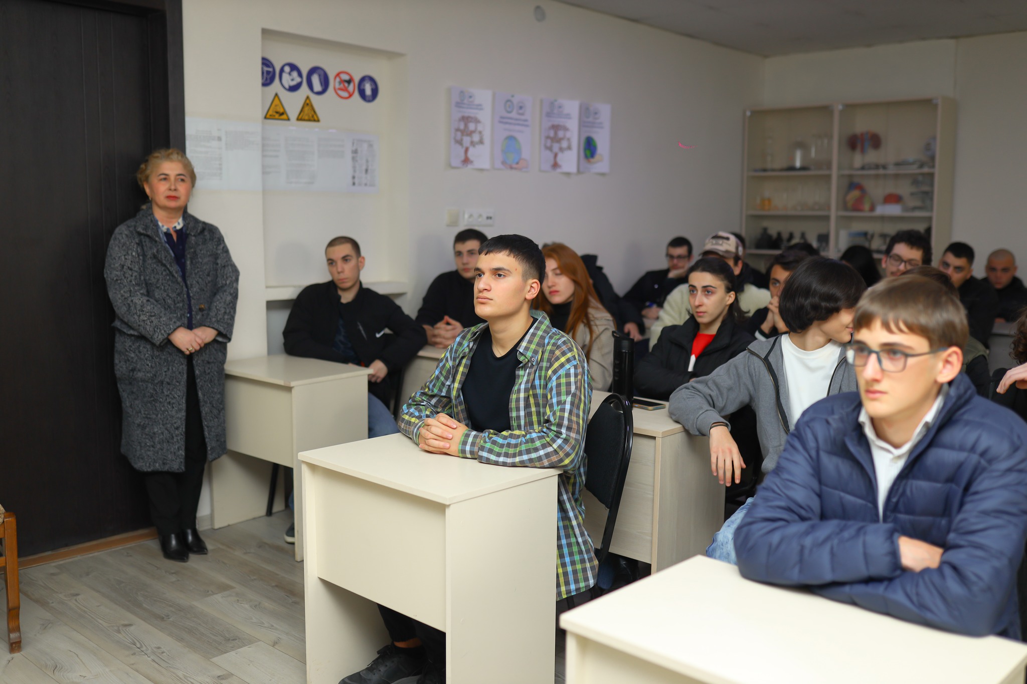 ტრენინგ-სემინარი თემაზე: „კომუნიკაციის უნარების განვითარება ნებისმიერ პროფესიაში“.